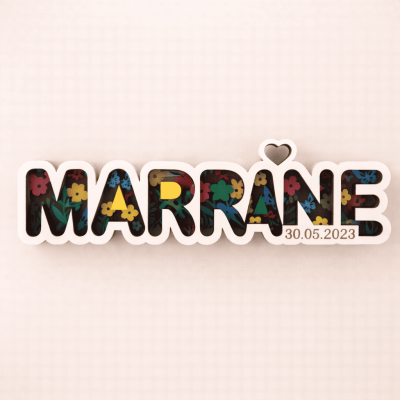 mot en bois en relier marraine